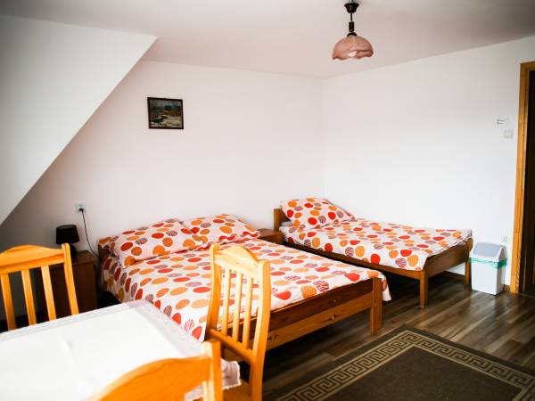 Pokój 3 osobowy z łazienką i balkonem nr.10