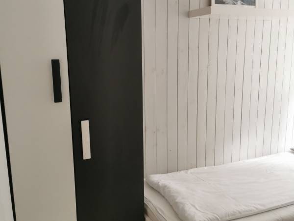 Apartament wschodni/zachodni sypialnia 2 os 