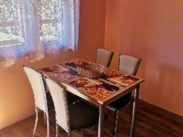 jadalnia domku 4 osobowego