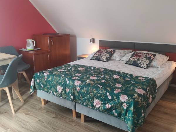 pokój nr 10 (studio 2 pokojowe)