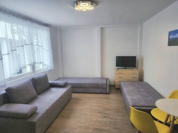 D - pokój 3-4 osobowy z łazienką