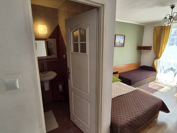 Pokój z łazienką nr 4