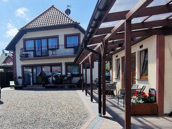 Budynek główny - parking