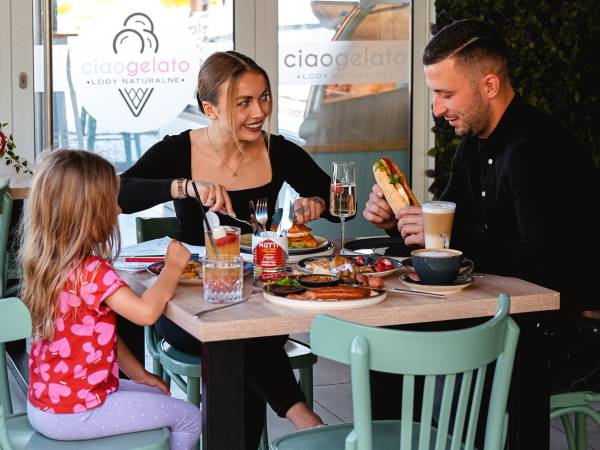 CIAO PIZZA Italian Bistro&LA PLAYA Cocktail Bar