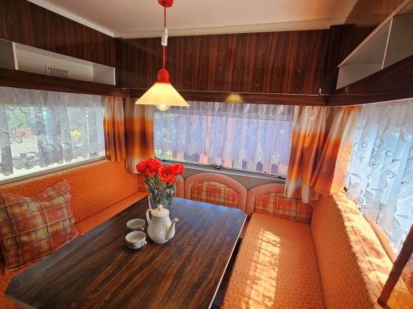 mała przyczepa kempingowa