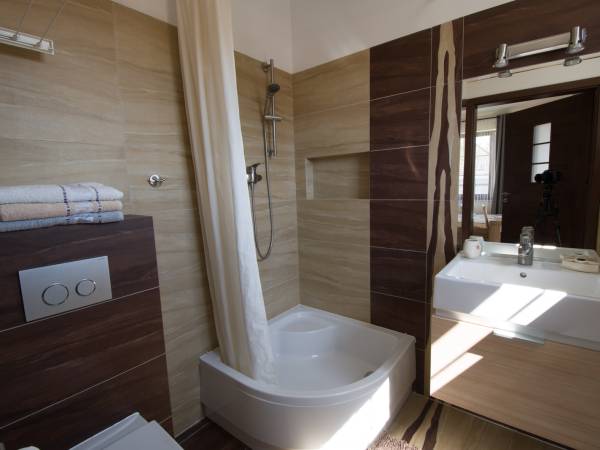 łazienka pokoju 3-osobowego