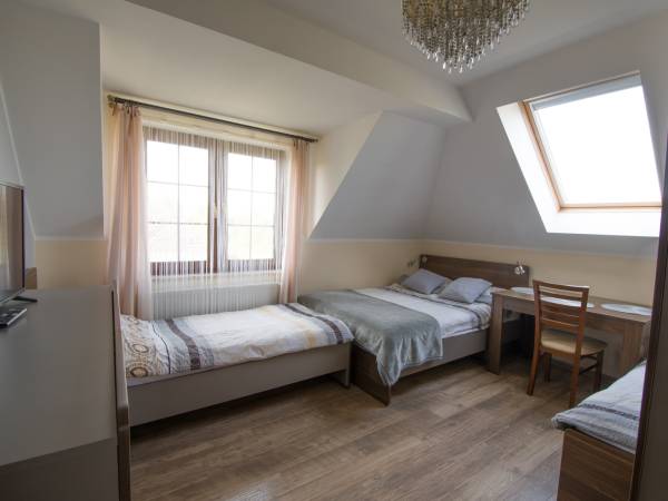 apartament 2-pokojowy: łózko 2-os. i 2x1-os.