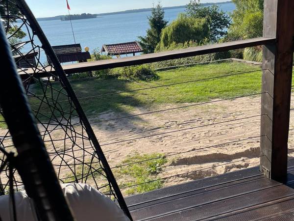 Apartament Parter - Taras od strony jeziora