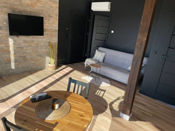 Apartament Piętro - Salon z aneksem kuchennym