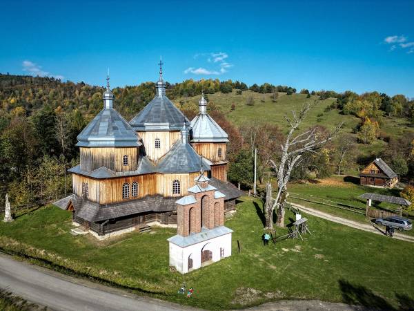 Zabytkowa cerkiew (możliwość zwiedzania cerkwi) 