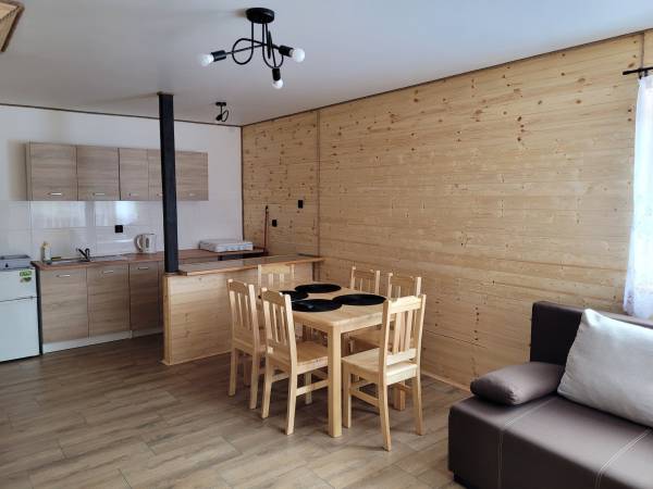 Domek nr 4 (5-10 osobowy)