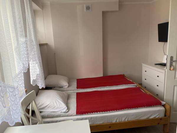 Pokój 2 osobowy I piętro z łazienką 