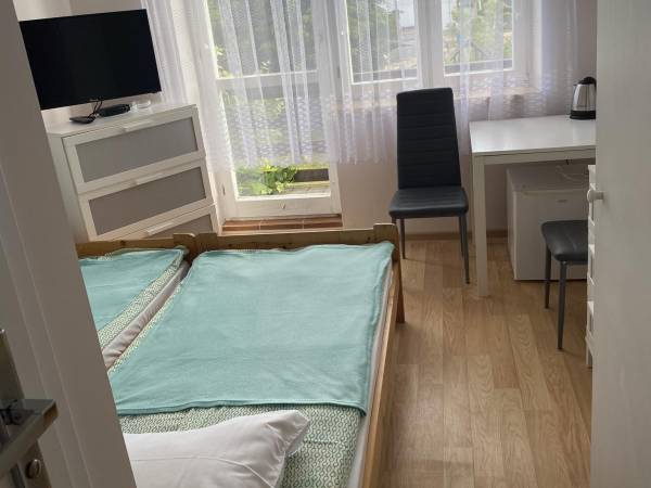 Pokój 2 osobowy I piętro z łazienką i z balkonem