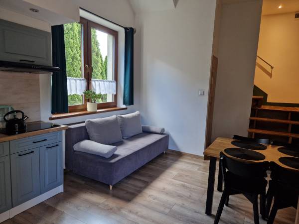 "KWATERA POD TRZYDZIESTKĄ"