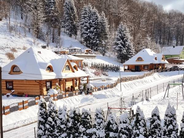 Agrodomki z bali Konradów