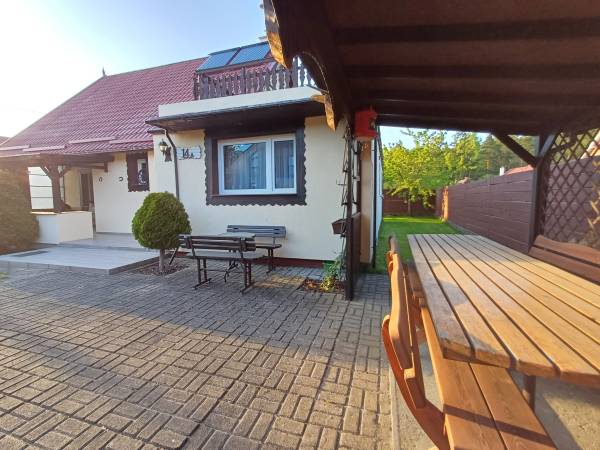 Dom i Domek E.W.A w Jantarze