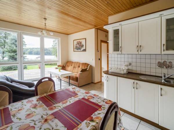 Aneks kuchenny widok na salon