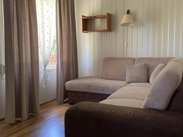 Domek zielony przy Gościńcu Iznota