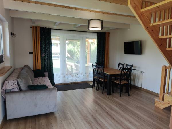 Biały domek letniskowy- salon