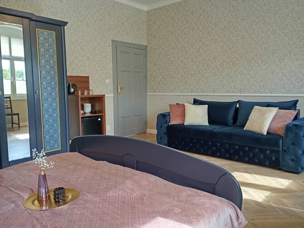 Pokój 4 osobowy z łazienką (I p.)