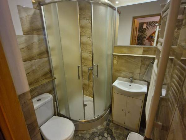 Łazienka w pokoju nr 2