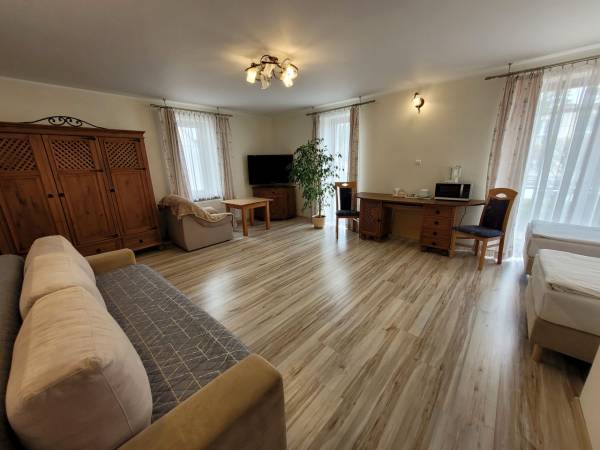 Pokój nr 12 trzy lub czteroosobowy