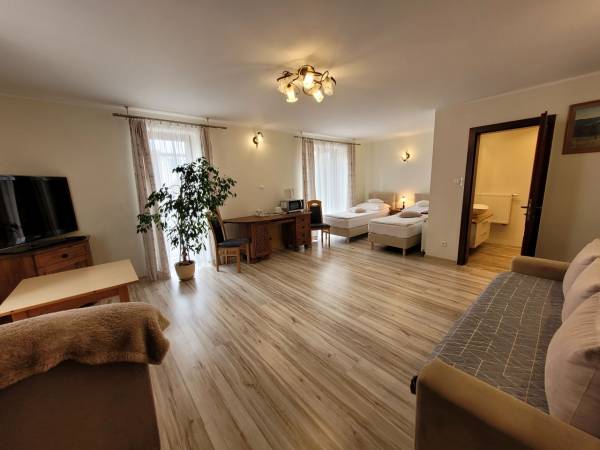 Pokój nr 12 trzy lub czteroosobowy