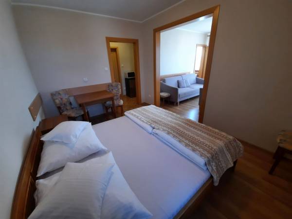 Pokój nr 6 trzy osobowy z balkonem