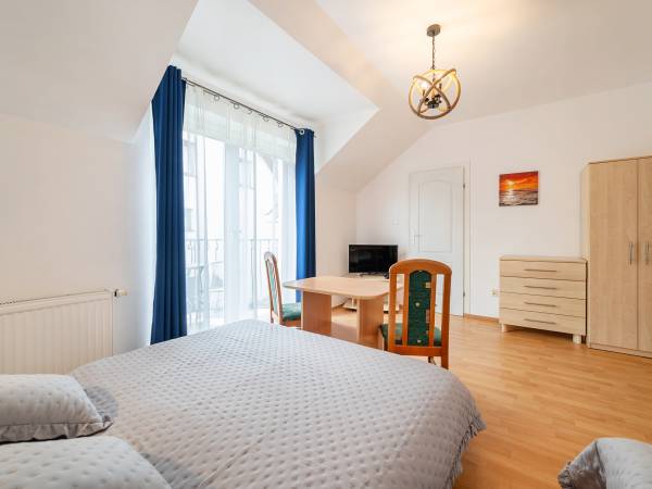 Pokój nr 5 z balkonem dla 3 os