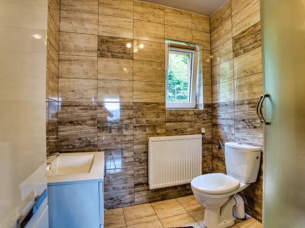 domek zielony - łazienka I