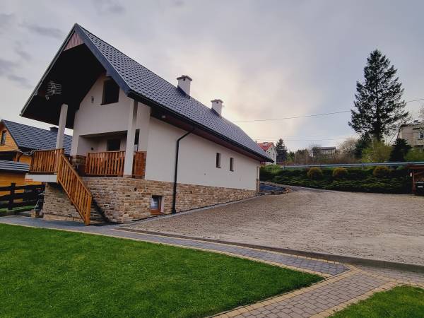 Domek murowany z kominkiem