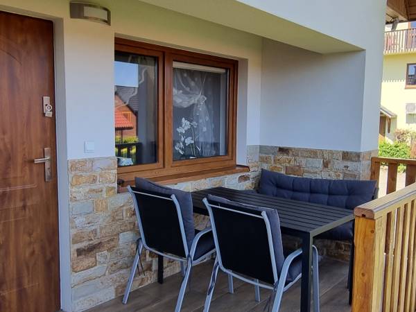 Taras w domku murowanym