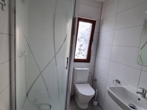 Łazienka w domku drewnianym