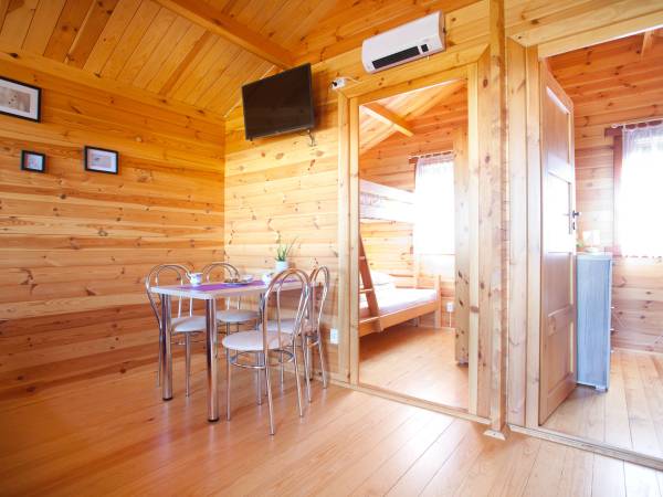 salon z widokiem do sypialni