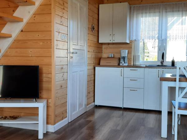 Szary Domek Nad Jeziorem