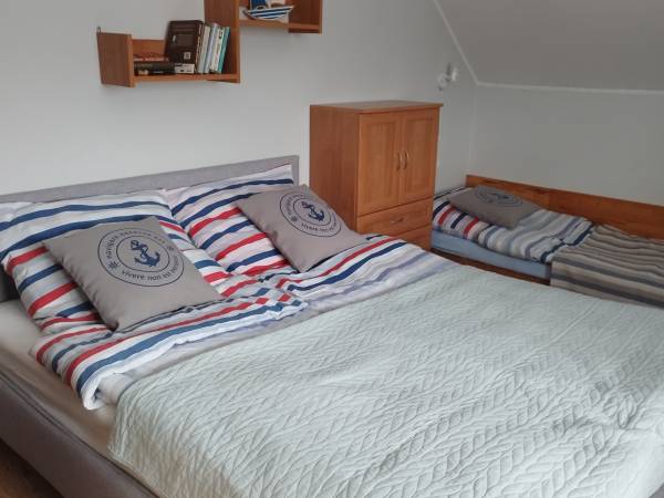 Pokój trzyosobowy piętro