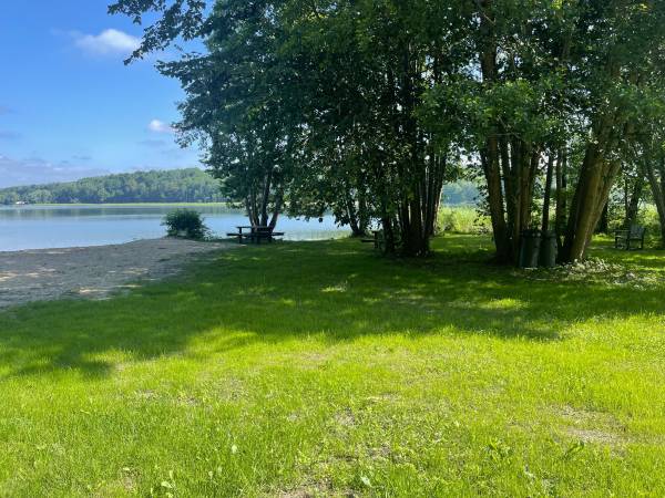 Dom w Zieleni Nad Jeziorem