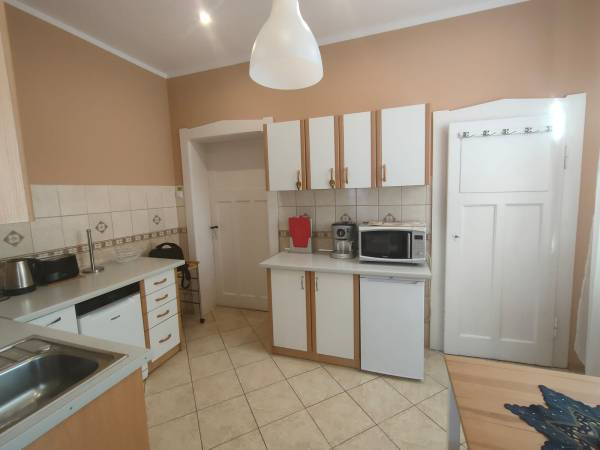 kuchnia w apartamencie na dole