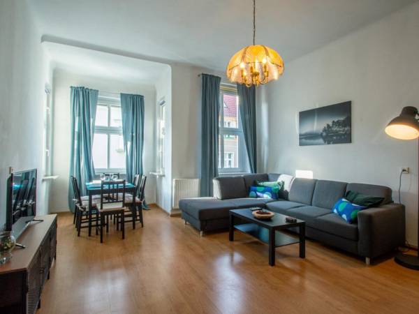 Apartament Trzypokojowy z Balkonem