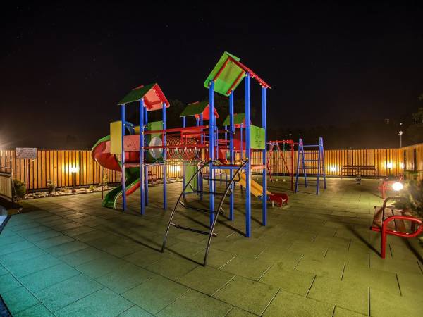 plac zabaw - 1 km od ośrodka