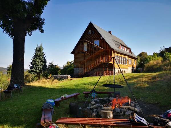 Szkolne Schronisko Złoty Widok w Piechowicach - Michałowicach ognisko