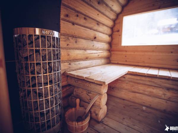 BRATNIA BYSTRE - Domy z bala z jacuzzi i sauna