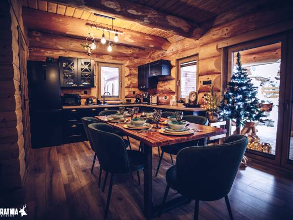 BRATNIA BYSTRE - Domy z bala z jacuzzi i sauna