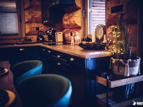 BRATNIA BYSTRE - Domy z bala z jacuzzi i sauna