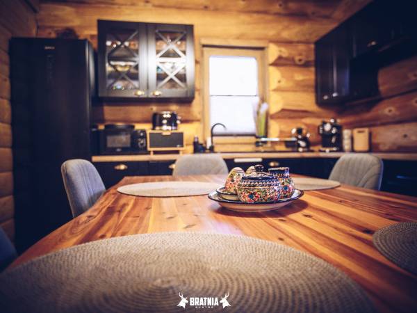 BRATNIA BYSTRE - Domy z bala z jacuzzi i sauna