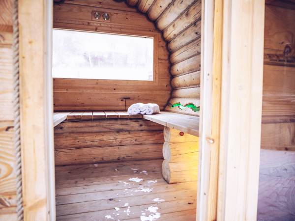 BRATNIA BYSTRE - Domy z bala z jacuzzi i sauna