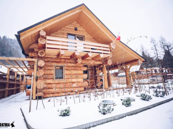 BRATNIA BYSTRE - Domy z bala z jacuzzi i sauna