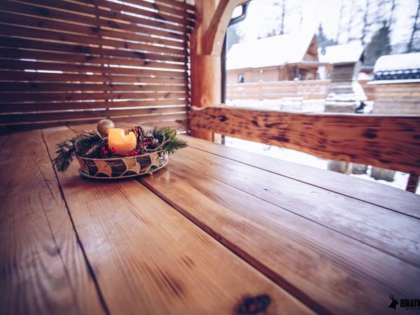 BRATNIA BYSTRE - Domy z bala z jacuzzi i sauna