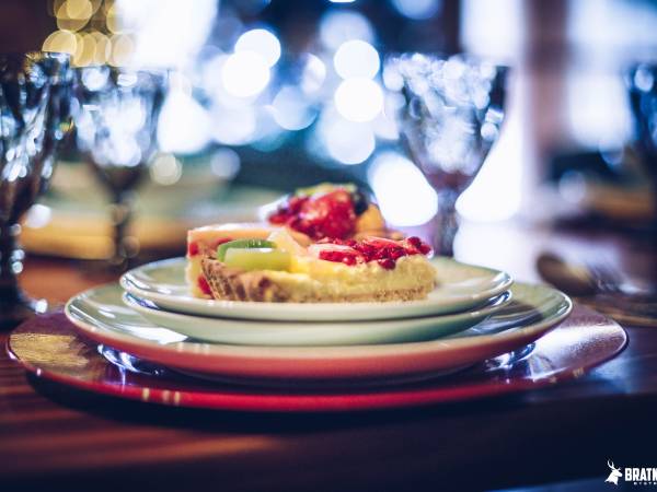 BRATNIA BYSTRE - Domy z bala z jacuzzi i sauna