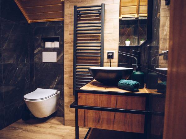 BRATNIA BYSTRE - Domy z bala z jacuzzi i sauna